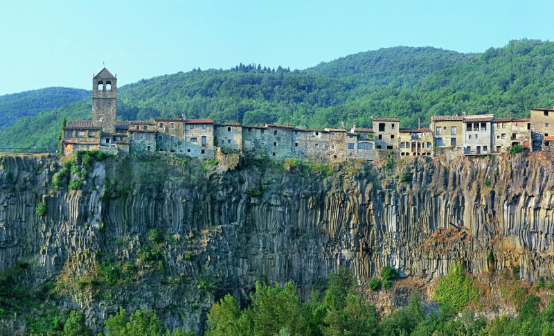 Castellfollit de la Roca,Girona province